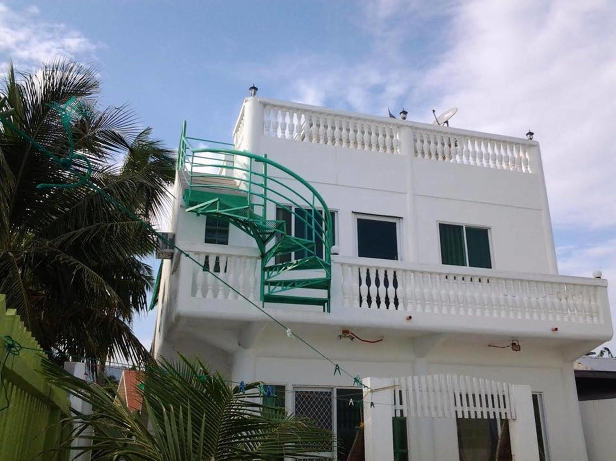 Cronin Residence Resort Oslob Exterior foto